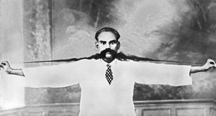 ELEONORE MOUSTACHE
