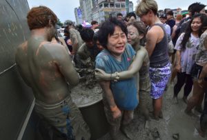 AFP PHOTO / JUNG YEON-JE