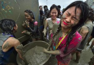 AFP PHOTO / JUNG YEON-JE