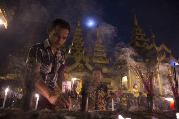 MYANMAR-RELIGION-FESTIVAL