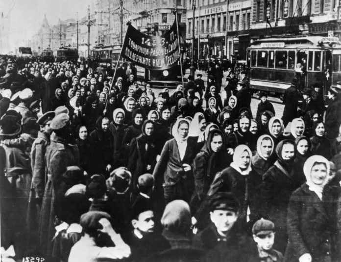 1917_International_Women's_Day_-_Petrograd