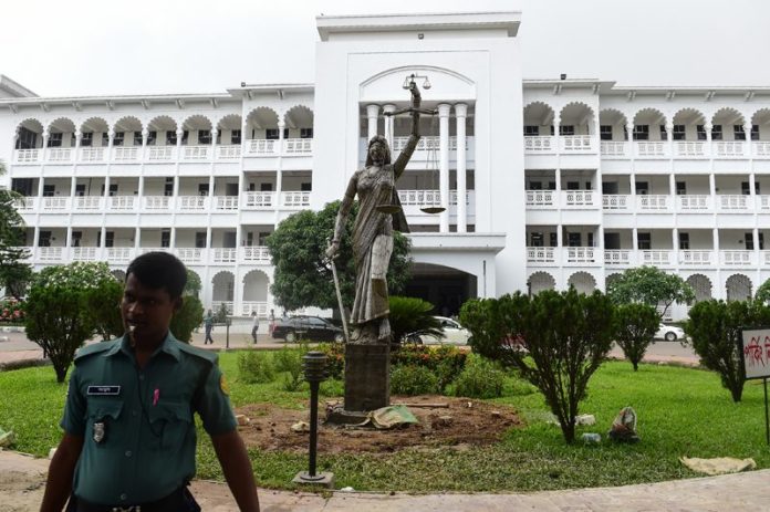 BANGLADESH-UNREST-ISLAM-COURT-SCULPTURE