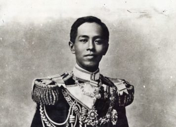 กรมหลวงชุมพรฯ เสด็จเตี่ย พระราชโอรสและพระราชธิดารัชกาลที่ 5