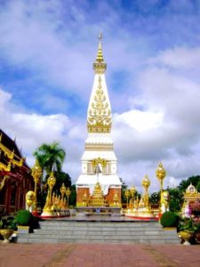 พระธาตุพนม จังหวัด นครพนม วันพระธาตุพนมล้ม 11 สิงหาคม 2518