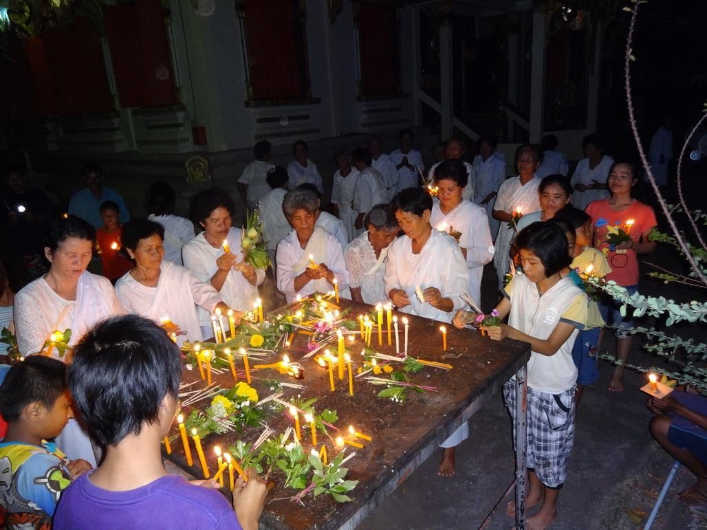 พิธีจุดประทีปไต้น้ำมัน