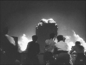หัวเห็ด ของ ก็อดซิลลา คล้าย ระเบิดนิวเคลียร์ ที่ ถล่ม ฮิโรชิมา นางาซากิ ประเทศ ญี่ปุ่น