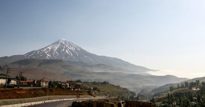 ภูเขา Damavand อิหร่าน iran