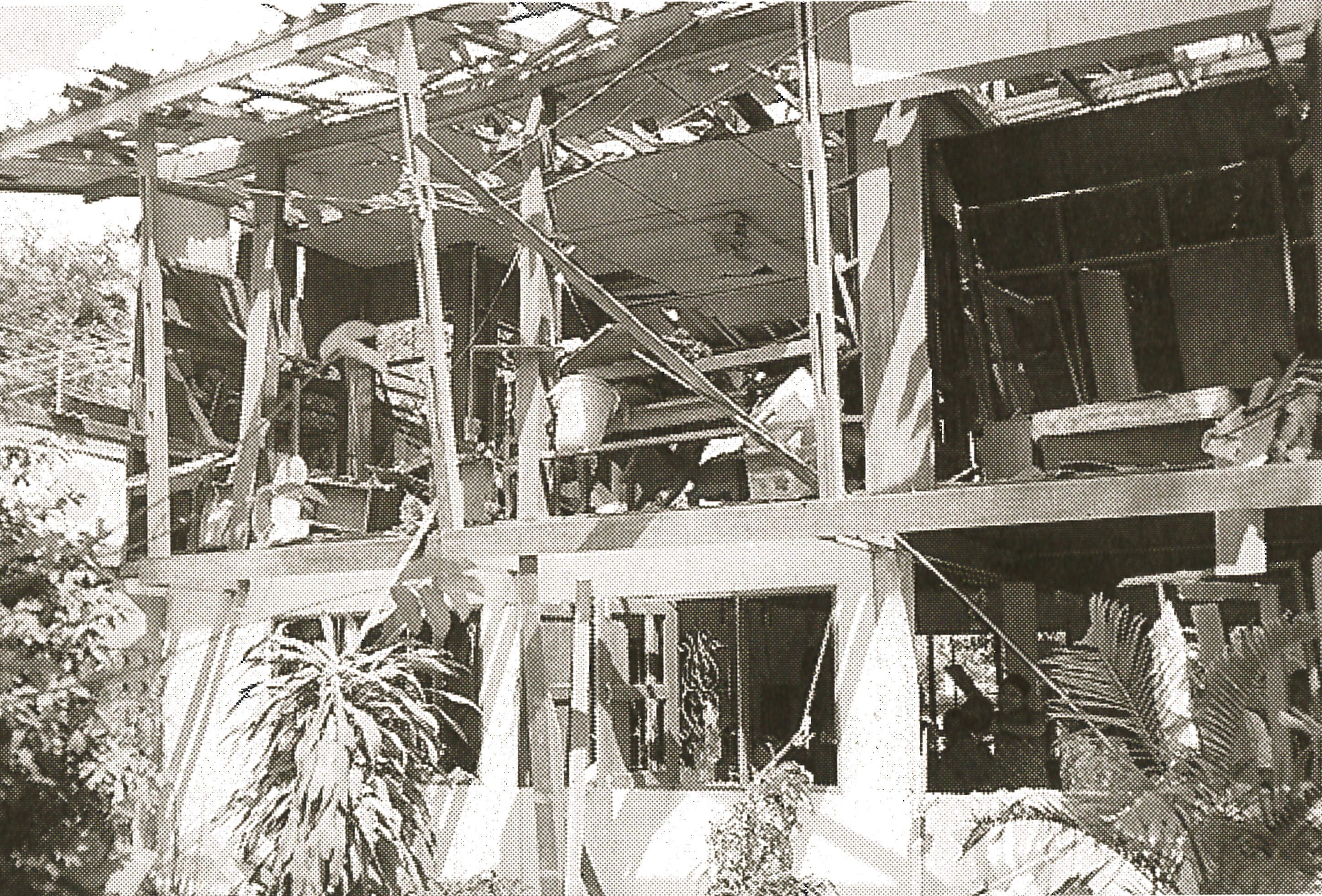 บ้าน พังเสียหาย จาก แรง ระเบิด โรงงาน อบลำไย ที่ สันป่าตอง เชียงใหม่