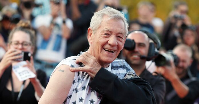 ian mckellen รอยสัก สัก เอียน แม็กเคลเลน