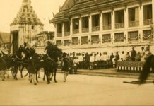 รัชกาลที่ 7 และ สมเด็จพระราชินี เสด็จพระราชดำเนิน งานฉลองรัฐธรรมนูญ