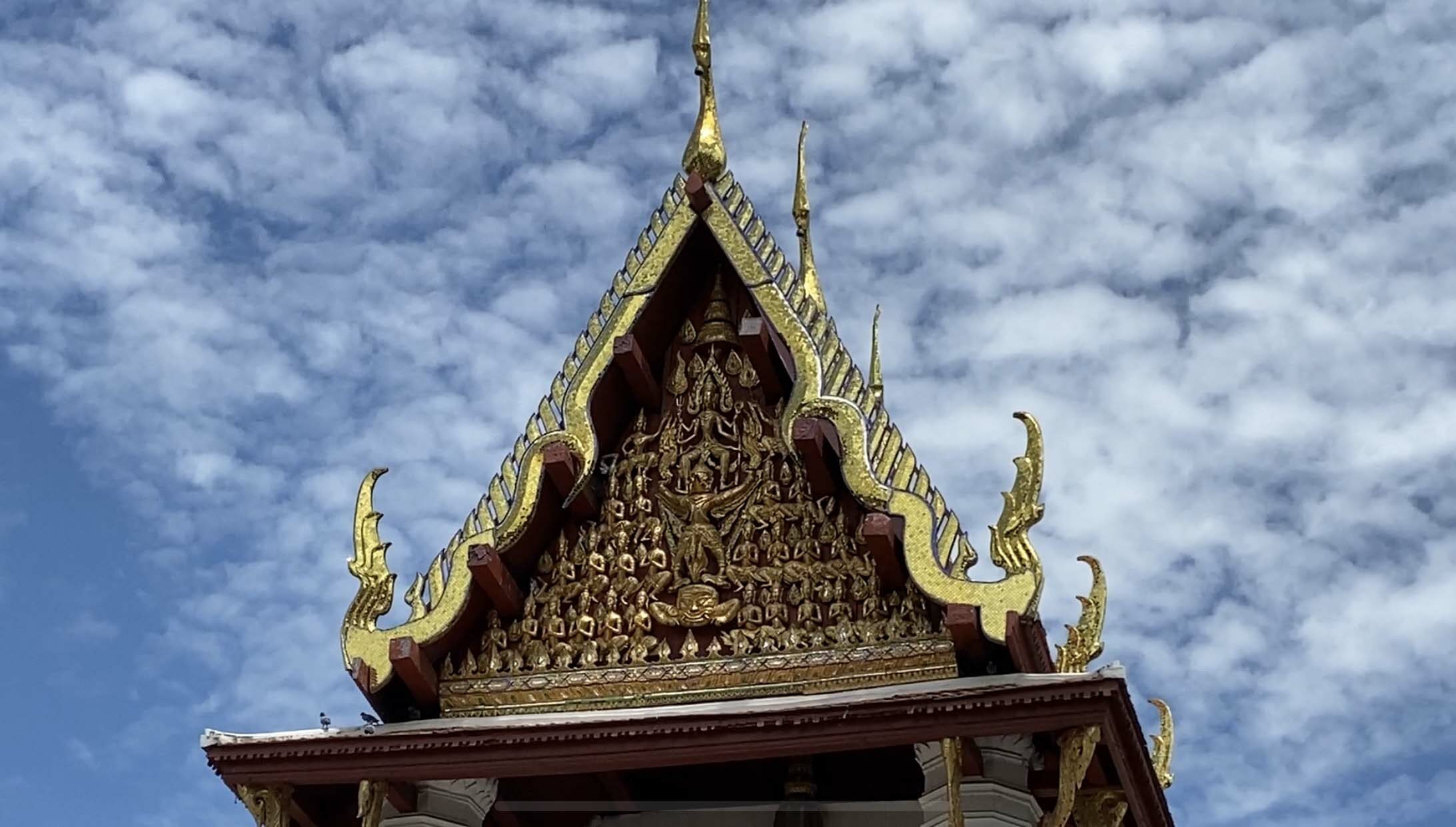 หน้าบัน พระอุโบสถ วัดหน้าพระเมรุ