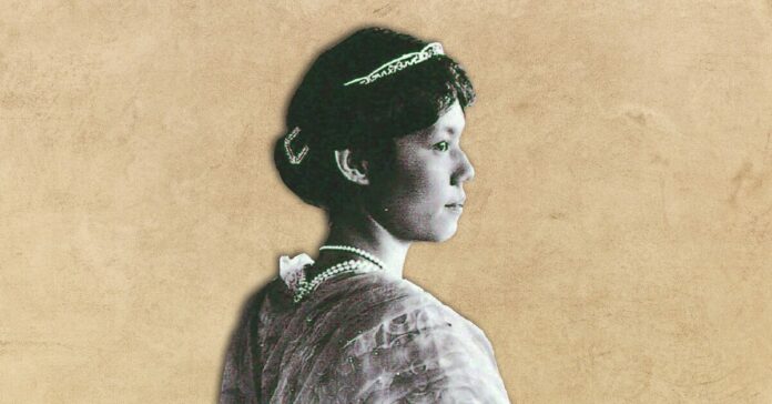 ภาพ สมเด็จพระปิตุจฉาเจ้า เจ้าฟ้าวไลยอลงกรณ์ กรมหลวงเพชรบุรีราชสิรินธร