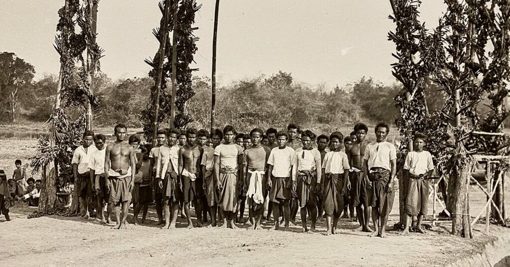 ชาวเมืองสกลนคร รับเสด็จ กรมดำรง ข้าราชการนักปกครอง
