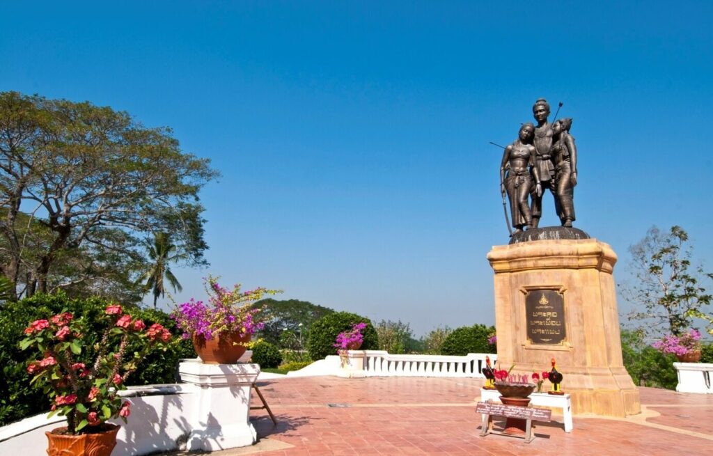 อนุสาวรีย์ พระลอ พระเพื่อนพระแพง