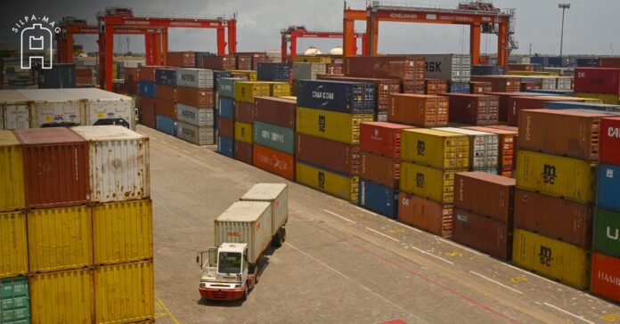 ภาพปก-ตู้คอนเทนเนอร์ ตู้คอนเทนเนอร์ ใน ABIDJAN ประเทศ IVORY COAST