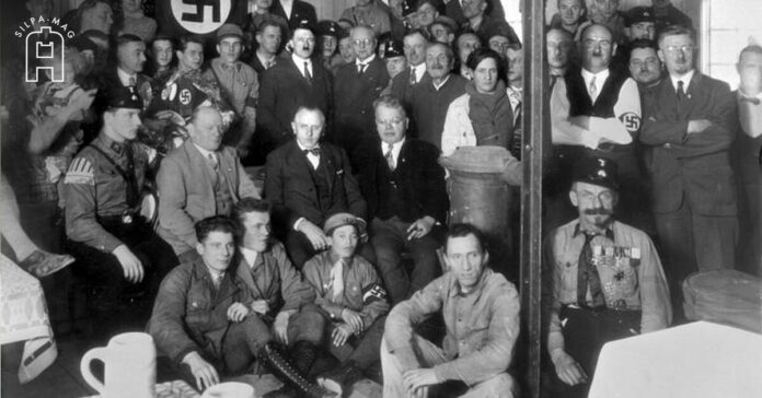 ฮิตเลอร์ ถ่ายภาพ กับ สมาชิกพรรคแรงงานสังคมชาตินิยม เยอรมนี