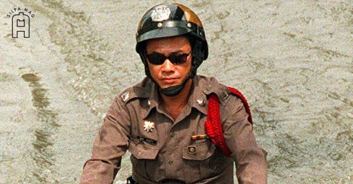 ภาพปก-ตำรวจ ตำรวจ ใส่ชุด สี กากี