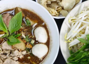 ก๋วยเตี๋ยว
