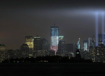 ไฟ รำลึก เหตุการณ์ เหตุการณ์ 9/11 ใน นิวยอร์ก