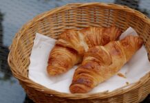ขนมปัง ครัวซองต์ ไม่ใช่ ของ ฝรั่งเศส เกิดใน กรุงเวียนนา ออสเตรีย