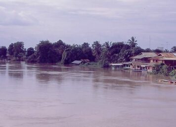 แม่น้ำ ปราจีนบุรี บริเวณสะพานบ้านสร้าง