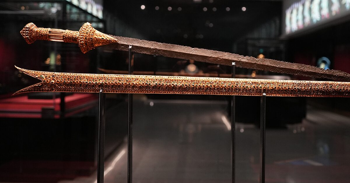 พระแสงขรรค์ ทองอยุธยา