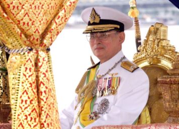 ทหารไม่ควรเล่นการเมือง