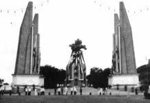 อนุสาวรีย์ประชาธิปไตย