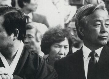 คิม ยอง-ซัม คิม แด-จุง หารือ การลงสมัคร เลือกตั้ง ประธานาธิบดี ปี 1987