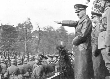 อดอล์ฟ ฮิตเลอร์ ขบวนพาเหรด นาซีเยอรมัน กรุงวอร์ซอ โปแลนด์