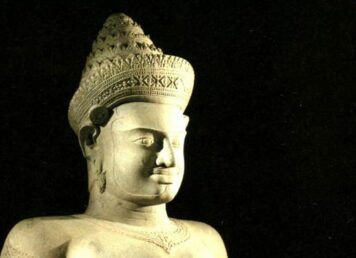โบราณวัตถุ รูปสลัก ธฤษฏัทยุมนะ แม่ทัพฝ่ายปาณฑพ มหากาพย์มหาภารตะ ปราสาทเจน กัมพูชา
