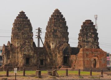 พระปรางค์สามยอด เมือง ลพบุรี ลวปุระ ลวปุระ-ลพบุรี