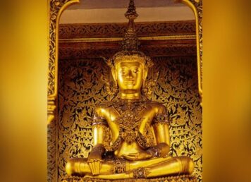 องค์พระฝาง พระพุทธรูปทรงเครื่อง วิหารสมเด็จ วัดเบญจมบพิตร