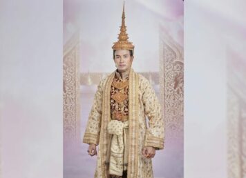 สมเด็จพระเจ้าท้ายสระ พระราชบิดา เจ้าฟ้านเรนทร ละคร พรหมลิขิต