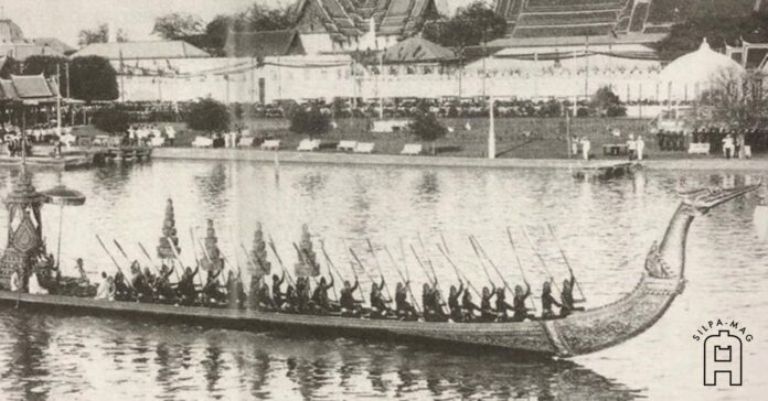 เรือพระที่นั่ง ศรีสุพรรณหงส์ เรือพระที่นั่งศรีสุพรรณหงส์ เรือพระที่นั่งลำทรง กระบวนพยุหยาตราทางชลมารคเลียบพระนครร พระราชพิธีบรมราชาภิเษกสมโภช