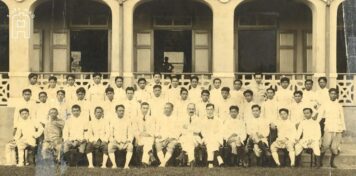 พระยาวินิจวิทยาการ ผู้อำนวยการ คนแรก ของ โรงเรียนสวนกุหลาบวิทยาลัย