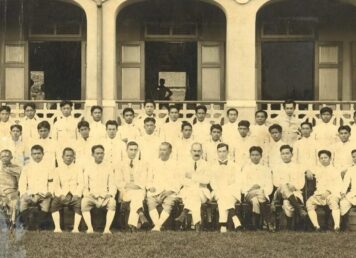 พระยาวินิจวิทยาการ ผู้อำนวยการ คนแรก ของ โรงเรียนสวนกุหลาบวิทยาลัย