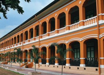 ตึกยาว โรงเรียน สวนกุหลาบวิทยาลัย ตึกยาว แห่งโรงเรียนสวนกุหลาบวิทยาลัย