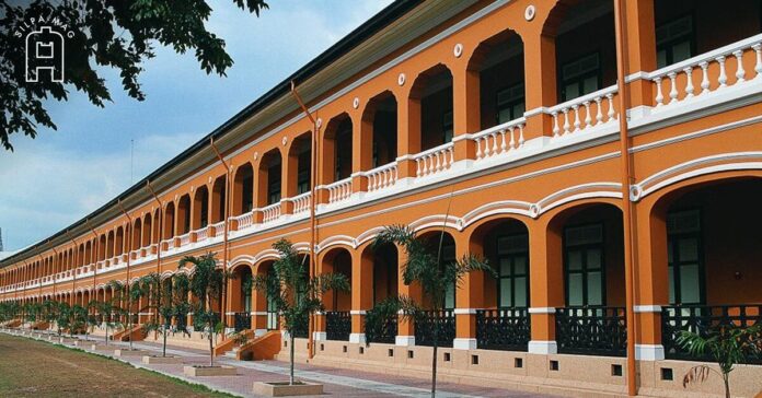 Cover photo Suankularb ตึกยาว โรงเรียน สวนกุหลาบวิทยาลัย ตึกยาว แห่งโรงเรียนสวนกุหลาบวิทยาลัย