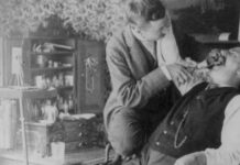 ถอนฟัน ทศวรรษที่ 1890 คนใช้ บ้าน เจ้าพระยา ได้ ถอนฟัน ด้วย วิทยาการ ตะวันตก