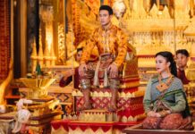 สมเด็จพระเจ้าท้ายสระ ทรงมี พระราชโอรส พระราชธิดา 5 องค์ หนึ่งในนั้นคือ เจ้าฟ้าอภัย