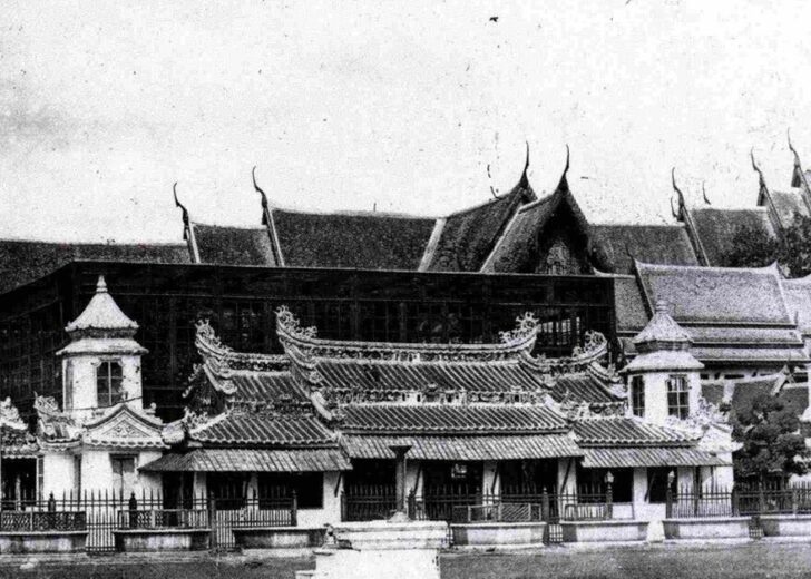 เก๋งกรงนก ด้านใต้ พระที่นั่งอมรินทรวินิจฉัย วังหลวง