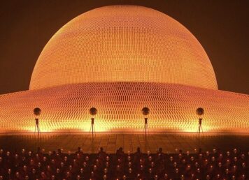 มหาธรรมกายเจดีย์ ที่ วัดพระธรรมกาย