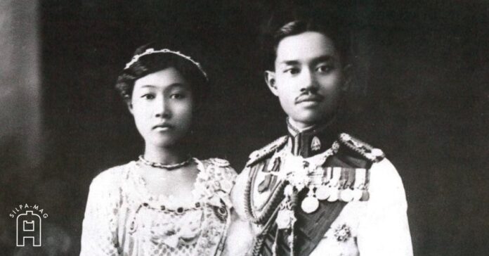 พระบาทสมเด็จพระปกเกล้าเจ้าอยู่หัว ฉายกั สมเด็จพระนางเจ้ารำไพพรรณี พระบรมราชินี