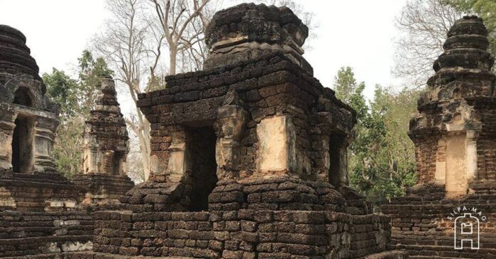 วัดเจดีย์เจ็ดแถว เจดีย์ราย ศรีสัชนาลัย จ. สุโขทัย วัดเจดีย์เจ็ดแถว จ. สุโขทัย