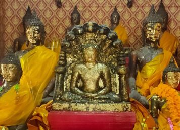 หลวงพ่อคอหัก พระสุริยมุนี พระนครศรีอยุธยา