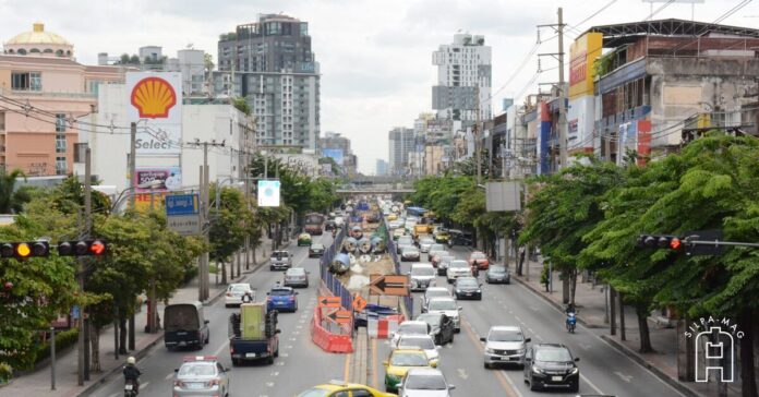 Cover photo Lat Phrao ถนน ลาดพร้าว กรุงเทพมหานคร เขตลาดพร้าว