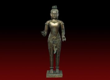 ประติมากรรมสำริด โกลเด้นบอย (Golden Boy) ตีความ เป็น พระเจ้าชัยวรมันที่ 6