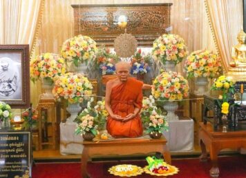 “หลวงพ่อแดง รัตโต” หรือ “พระครูญาณวิลาศ” พระเกจิดัง แห่ง วัดเขาบันไดอิฐ จ. เพชรบุรี