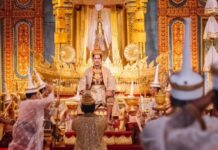 ละคร พรหมลิขิต ฉาก พระเพทราชา ครองราชย์ พิธีบรมราชาภิเษก กษัตริย์ อยุธยา ราชวงศ์บ้านพลูหลวง พระเพทราชาเถลิงราชย์